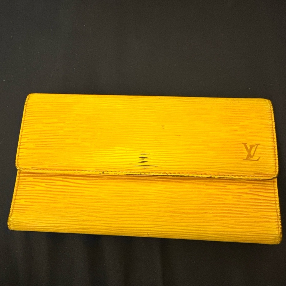 Louis Vuitton Vintage w/COA Vibrant Yellow Tresor Wallet w/ purple lining AS IS